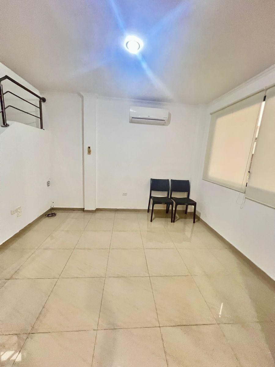 Vendo Casa con Jacuzzi en Urb Napoli, Guayas — imagen 3