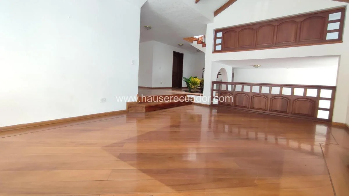 Casa 4 Habitaciones| Urbanizaciónseguridad 24/7, Amplias Áreas Comunales, Variedad de Auto Servicios — imagen 8