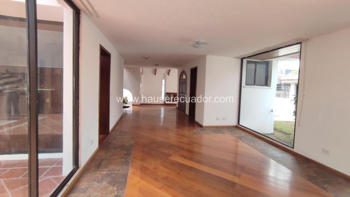 Casa 4 Habitaciones| Urbanizaciónseguridad 24/7, Amplias Áreas Comunales, Variedad de Auto Servicios — imagen 7