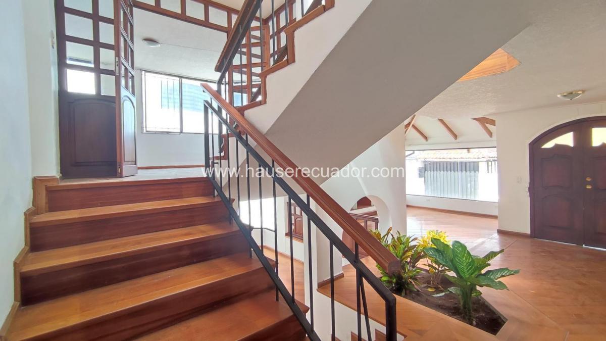 Casa 4 Habitaciones| Urbanizaciónseguridad 24/7, Amplias Áreas Comunales, Variedad de Auto Servicios — imagen 6