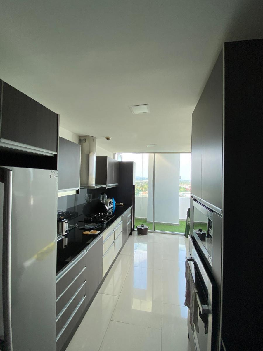 Penthouse de Lujo en Venta – Vista Panorámica y Terraza Privada, Guayas — imagen 3