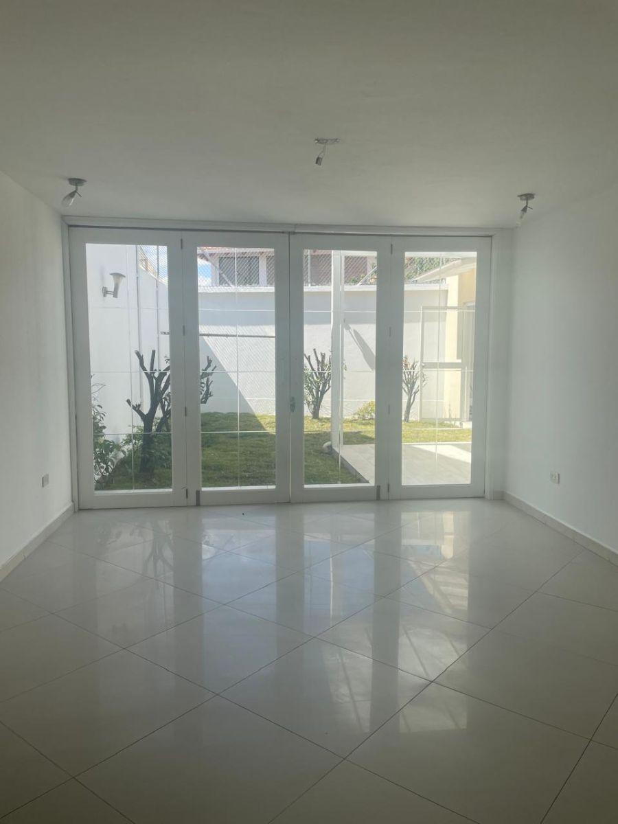 Espaciosa Casa de 310 m² con 3 Habitaciones en Venta en Cumbayá — imagen 6