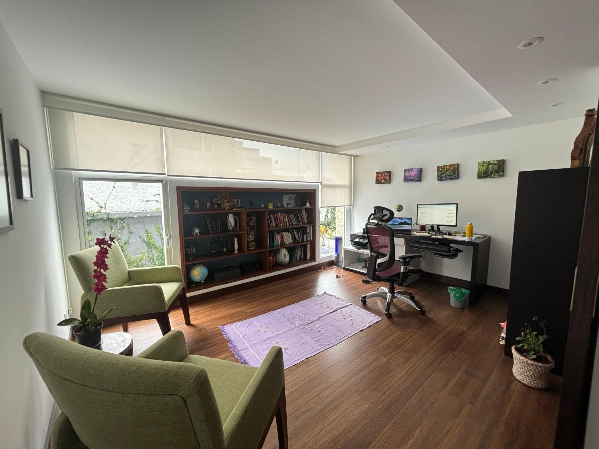 Hermosa Casa Independiente de Venta - Sector Granda Centeno — imagen 7