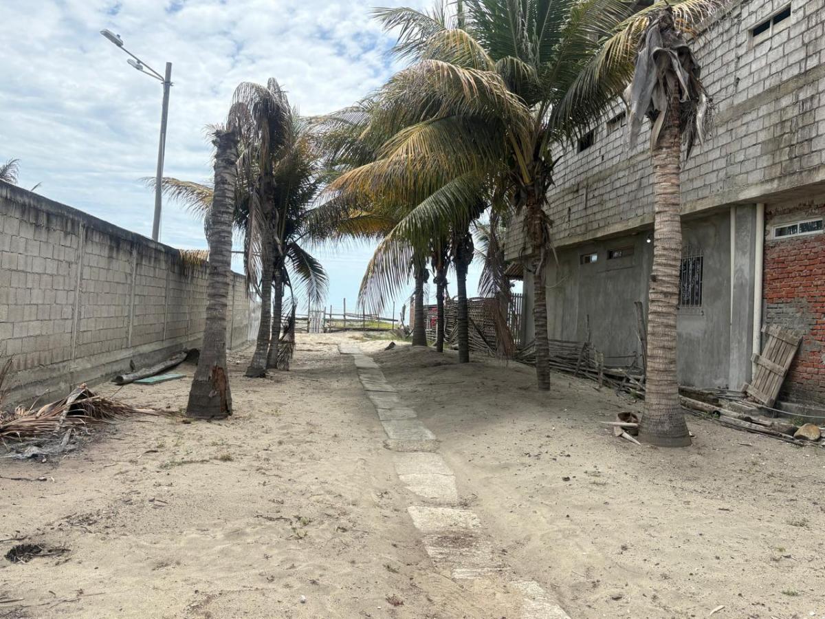 Casa con 3 Recámaras en Venta, 1080 m² de Terreno en Sur de Playas, con Salida Al Mar, Guayas — imagen 10