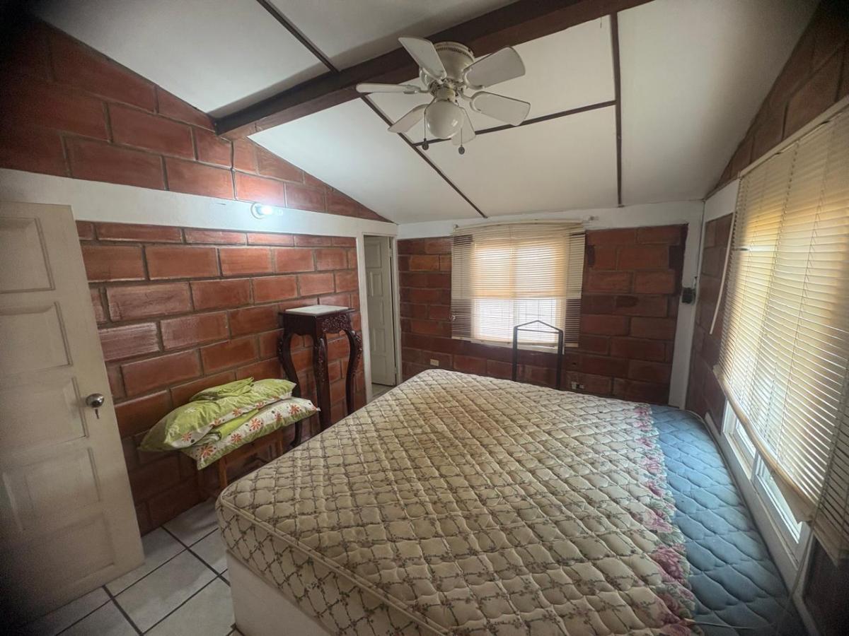 Casa con 3 Recámaras en Venta, 1080 m² de Terreno en Sur de Playas, con Salida Al Mar, Guayas — imagen 4