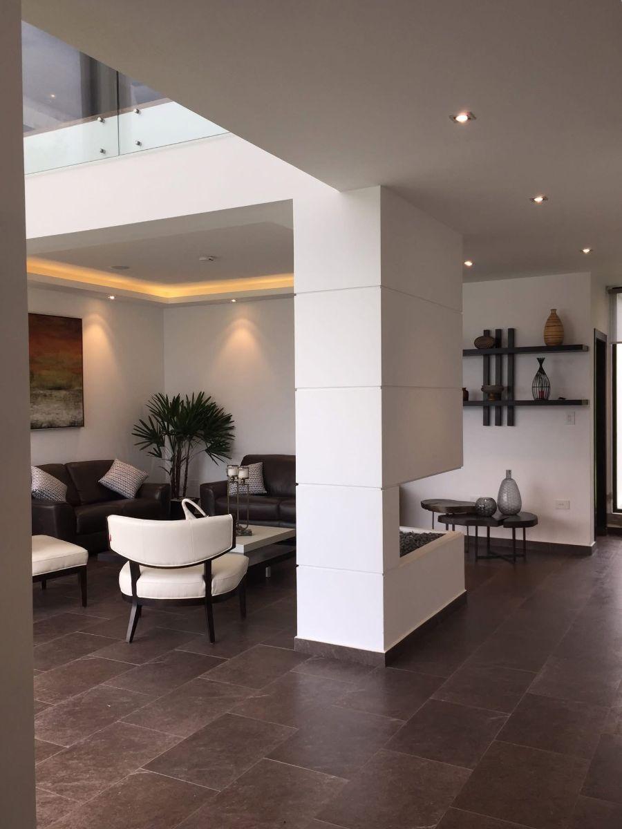 Casa Moderna Dentro de Urbanizacion de Lujo — imagen 8