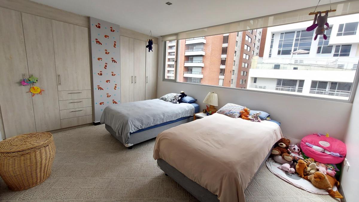Departamento en Venta, 3 Dorm., 3 Parqueaderos, 195 m², González Suárez — imagen 8