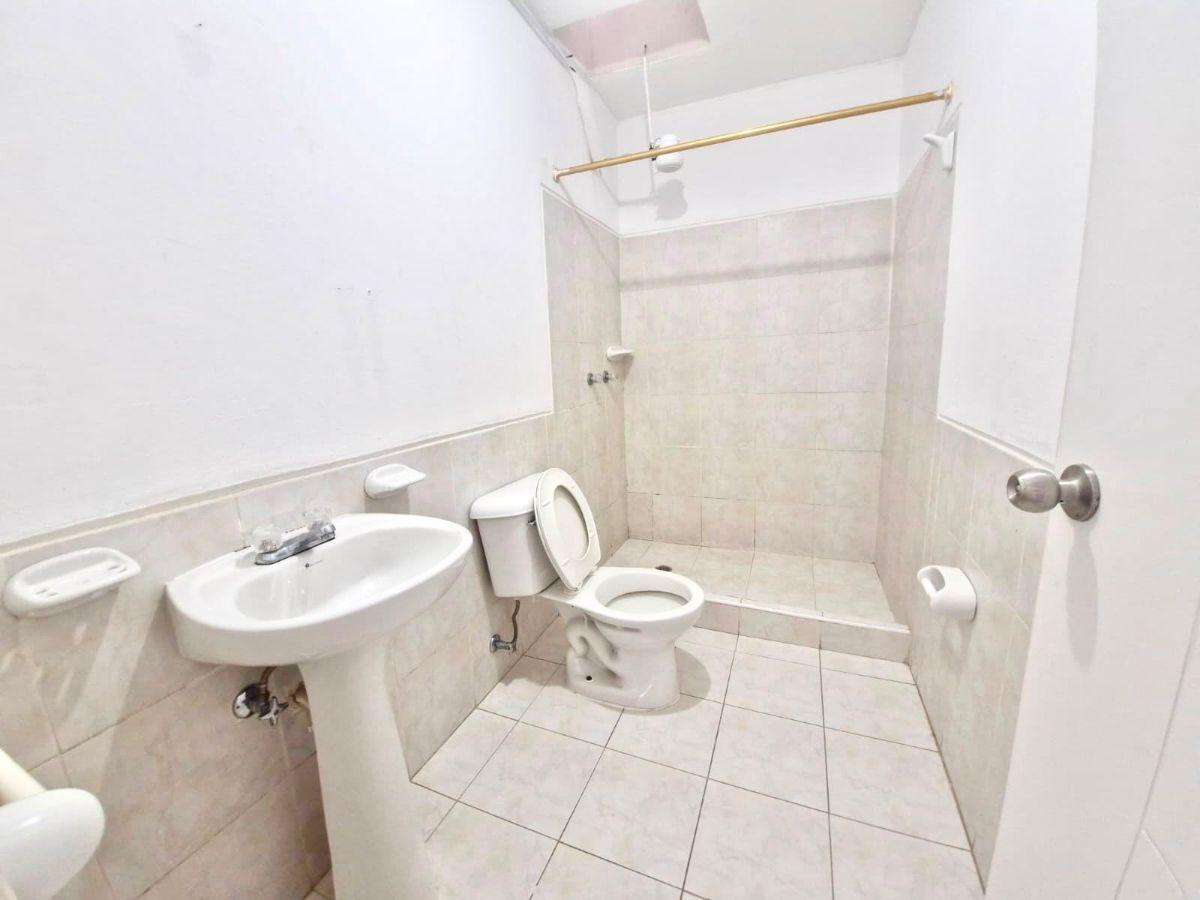 Departamento en Venta con Amplia Terraza – El Condado — imagen 6