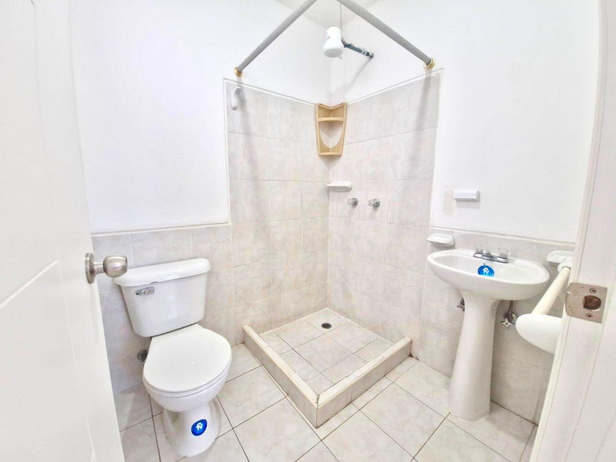 Departamento en Venta con Amplia Terraza – El Condado — imagen 4