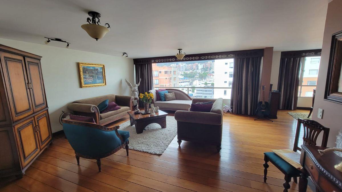 Departamento de Venta en El Sector Republica de El Salvador de 262 m con 4 Parqueaderos — imagen 10