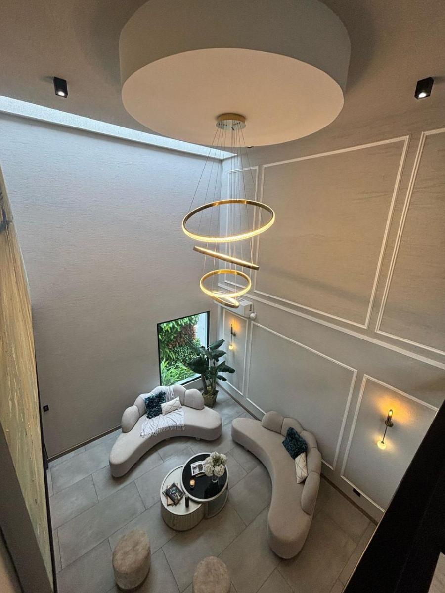 Hermosa Casa en Venta con Vista Al Lago en Isla Mocolí, Guayas — imagen 8