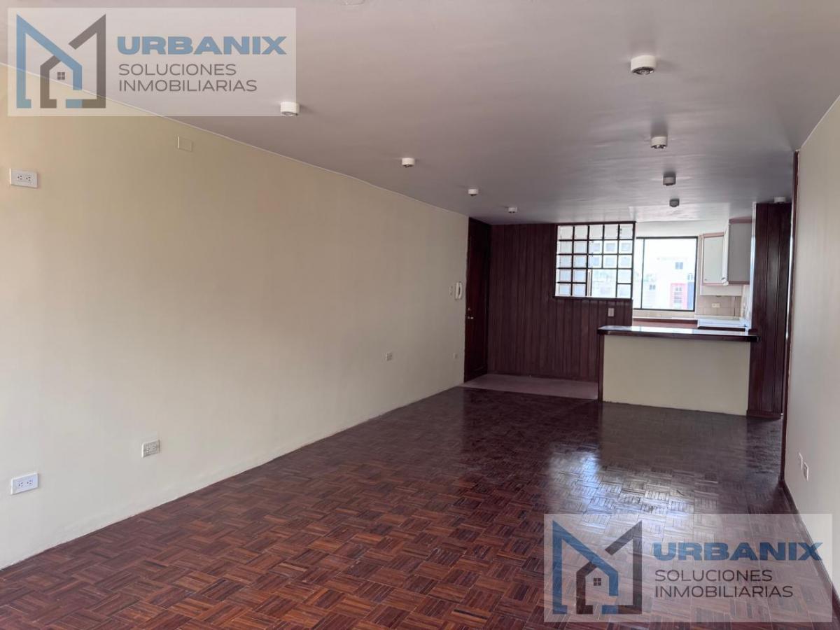 Venta Local Comercial + Departamento de 2 Dorm.. Provincia de Pichincha — imagen 6