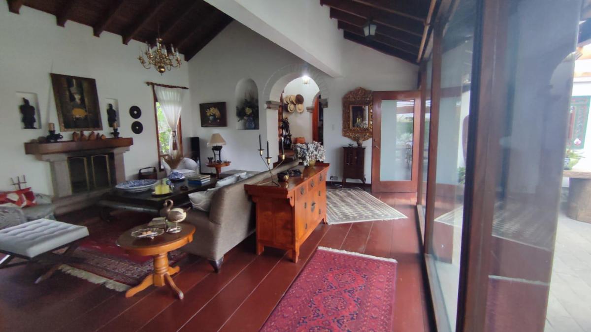Casa Independiente en Venta | de 5 Habitaciones y Amplia Área Verde, Los Chillos Sector Playa Chica — imagen 7