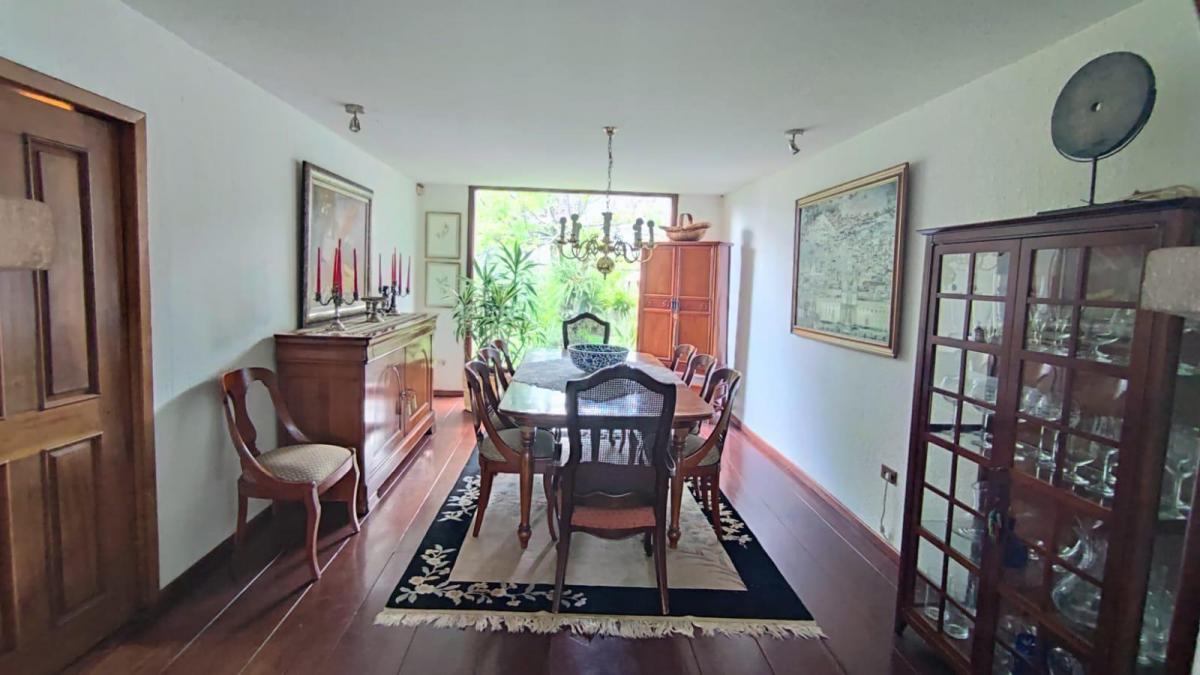 Casa Independiente en Venta | de 5 Habitaciones y Amplia Área Verde, Los Chillos Sector Playa Chica — imagen 4