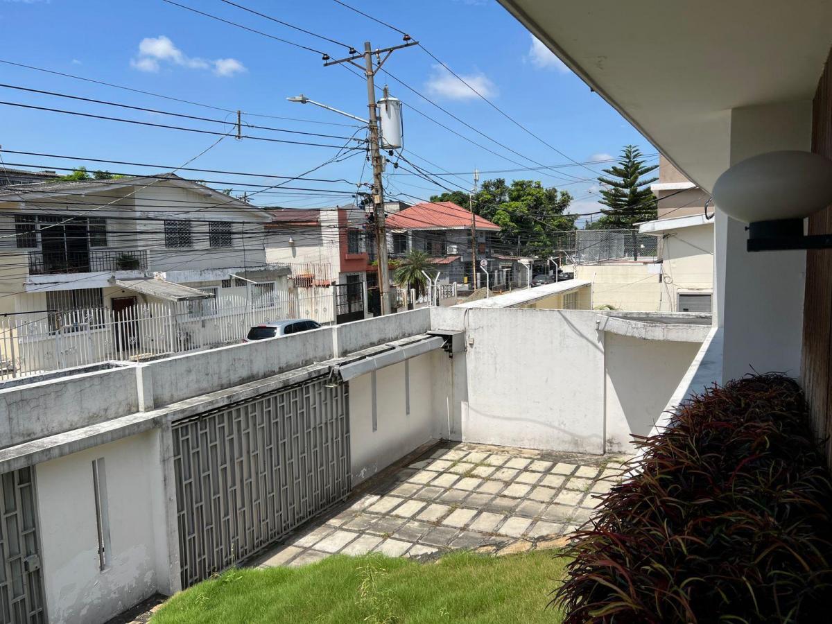 Venta de Casa Urdesa Central Oportunidad, Guayas — imagen 9