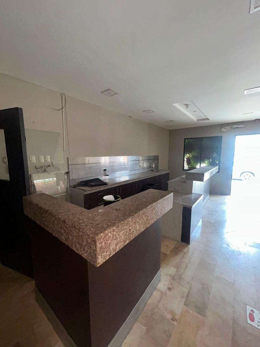 Urdesa Central, Venta de Casa con Suite Adicional. Guayas — imagen 5