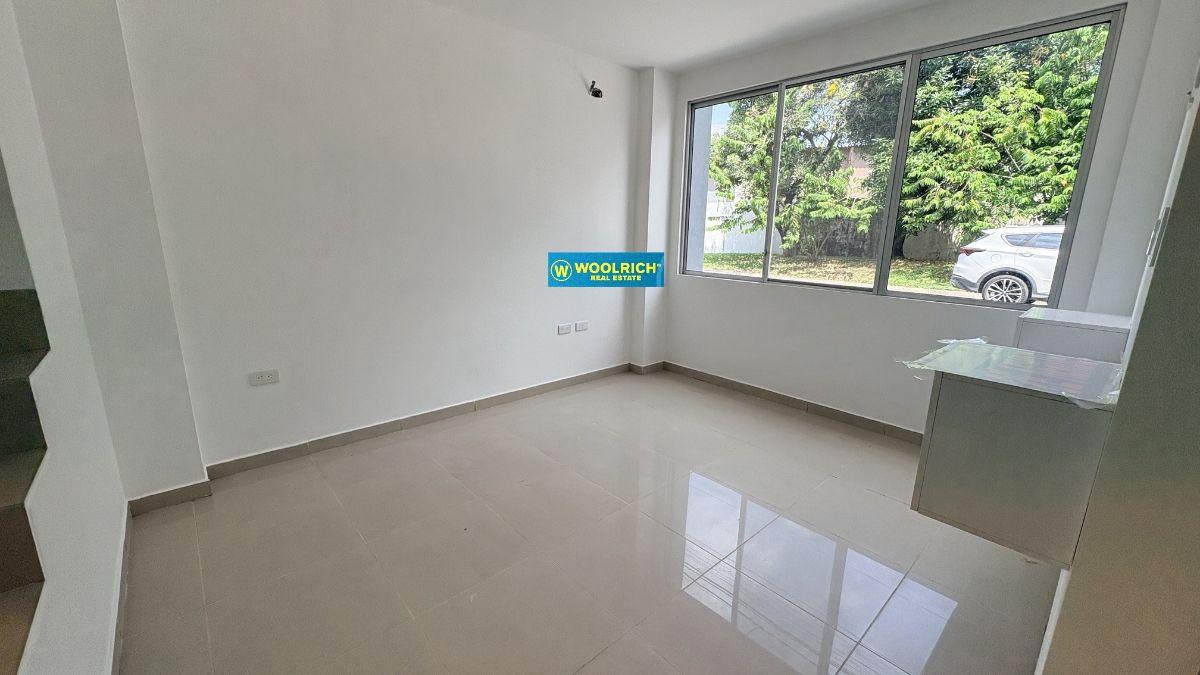 Urb. Cataluña, Vendo Casa Moderna a Estrenar, 3 Dorm c/u Bano, 160 m², Guayas — imagen 5