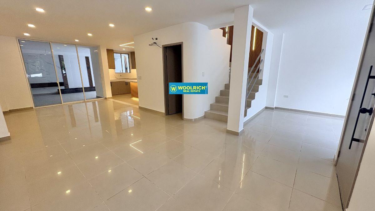 Urb. Cataluña, Vendo Casa Moderna a Estrenar, 3 Dorm c/u Bano, 160 m², Guayas — imagen 3