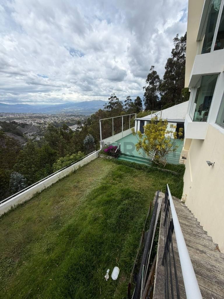 En Venta Casa Exclusiva. Urbanización Campo Alegre — imagen 4