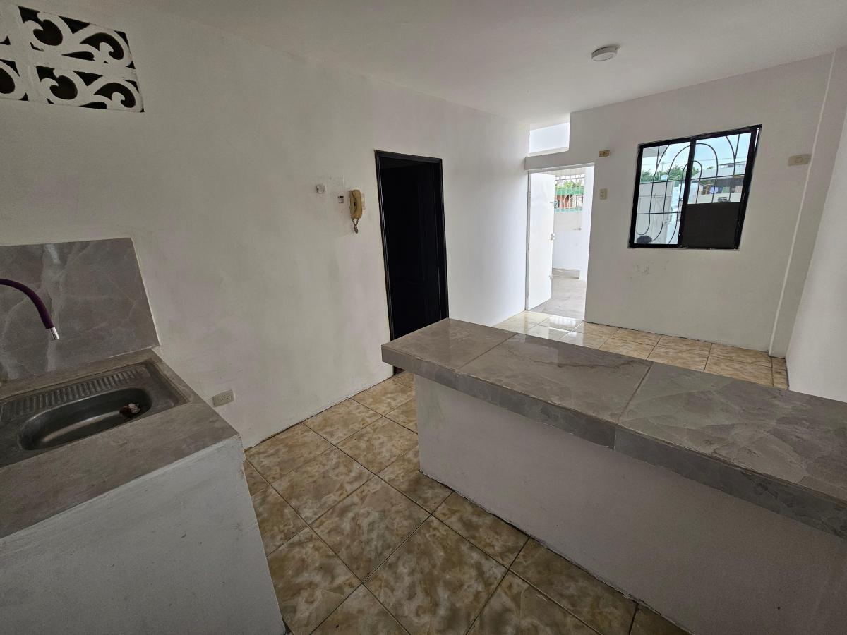 Vendo Casa Rentera, Sauces 6, Seguridad 24/7, Guayas — imagen 7