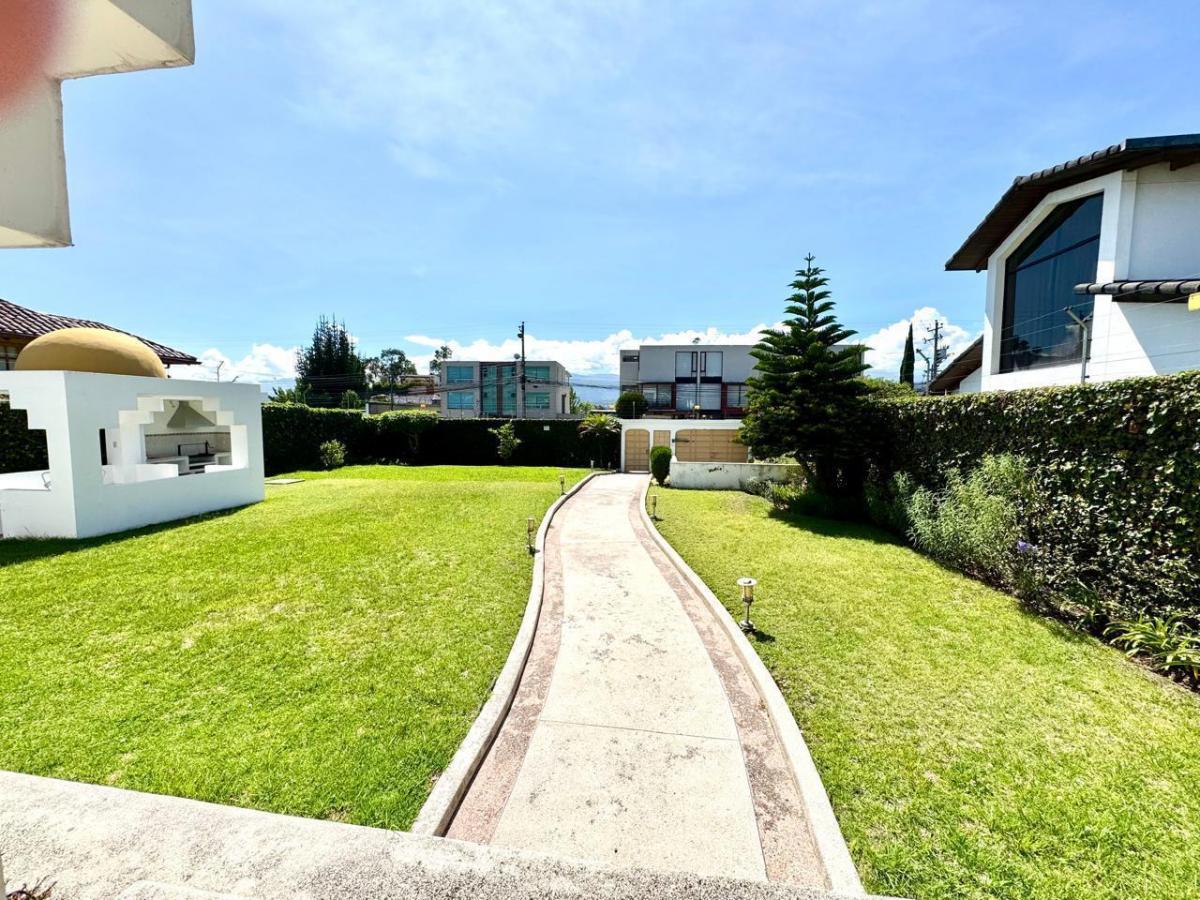 Casa Independiente de Venta en La Primavera, Cumbayá — imagen 10