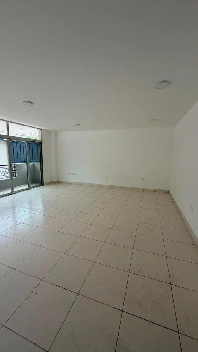 Se Alquila Departamento Planta Baja en Ceibos, Guayas — imagen 10