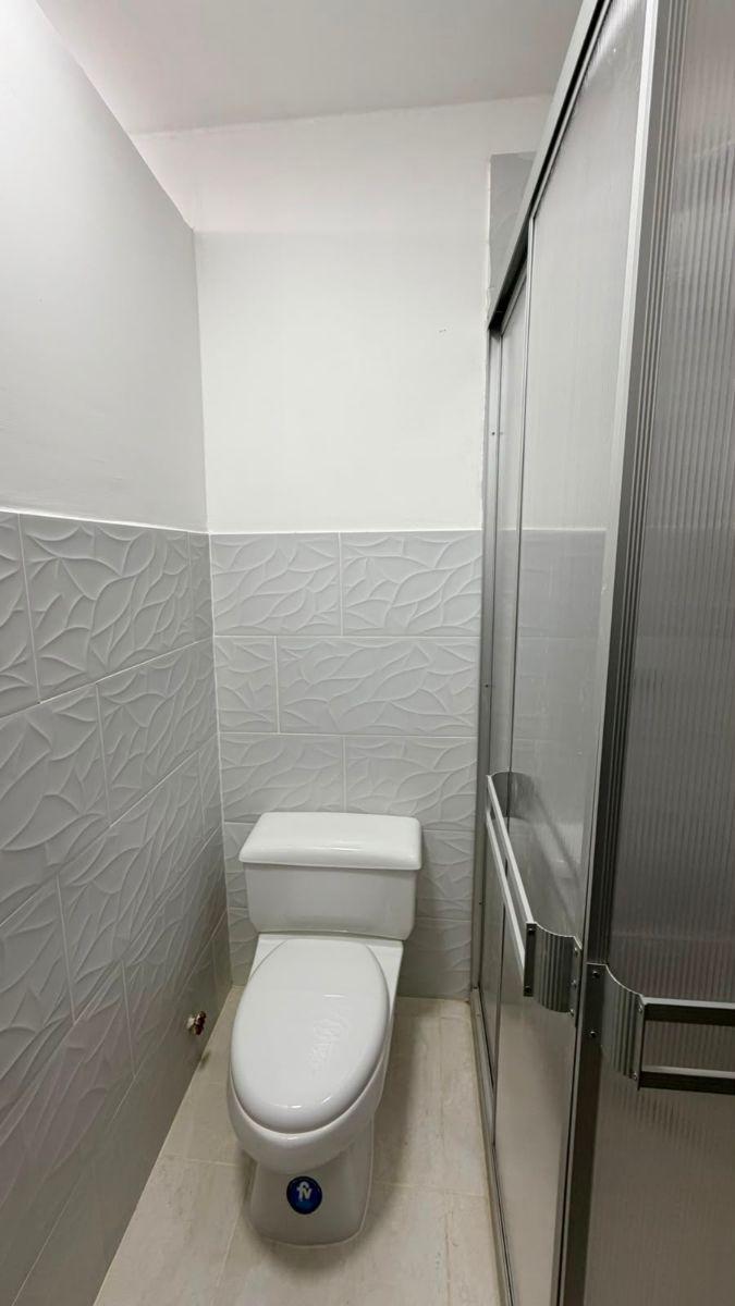 Se Alquila Departamento Planta Baja en Ceibos, Guayas — imagen 4
