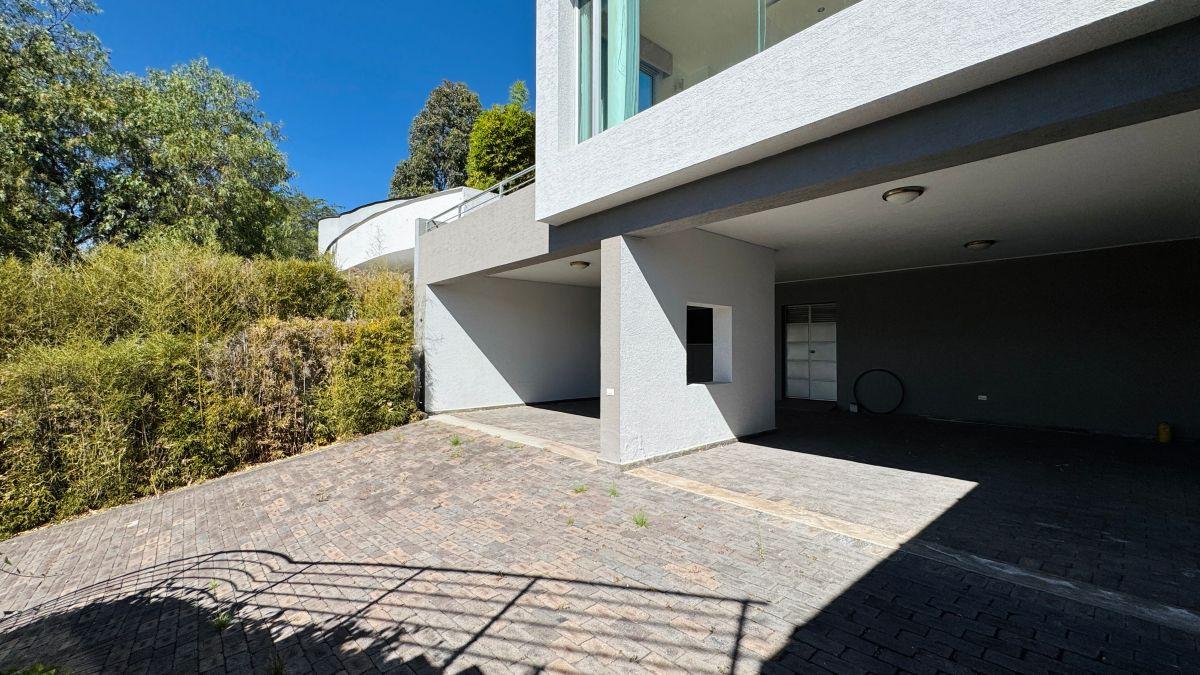 En Venta: Elegante Casa en Pillagua - Cumbayá — imagen 5
