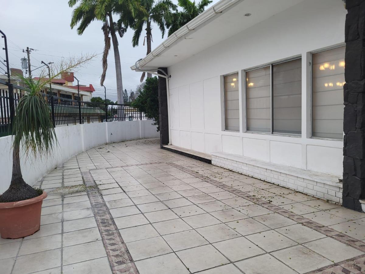 Venta de Casa - Urdesa Central, Guayas — imagen 5
