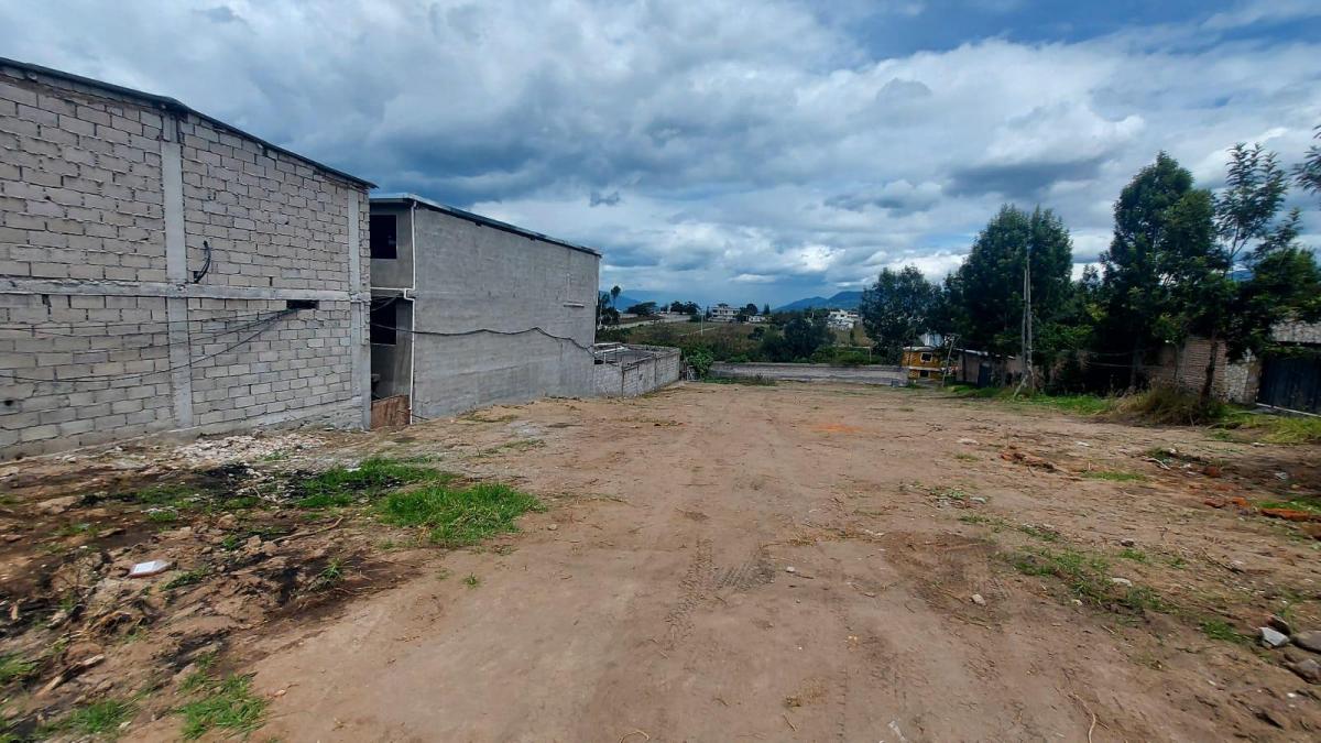 Se Vende Terreno en El Sector de Calderon — imagen 9