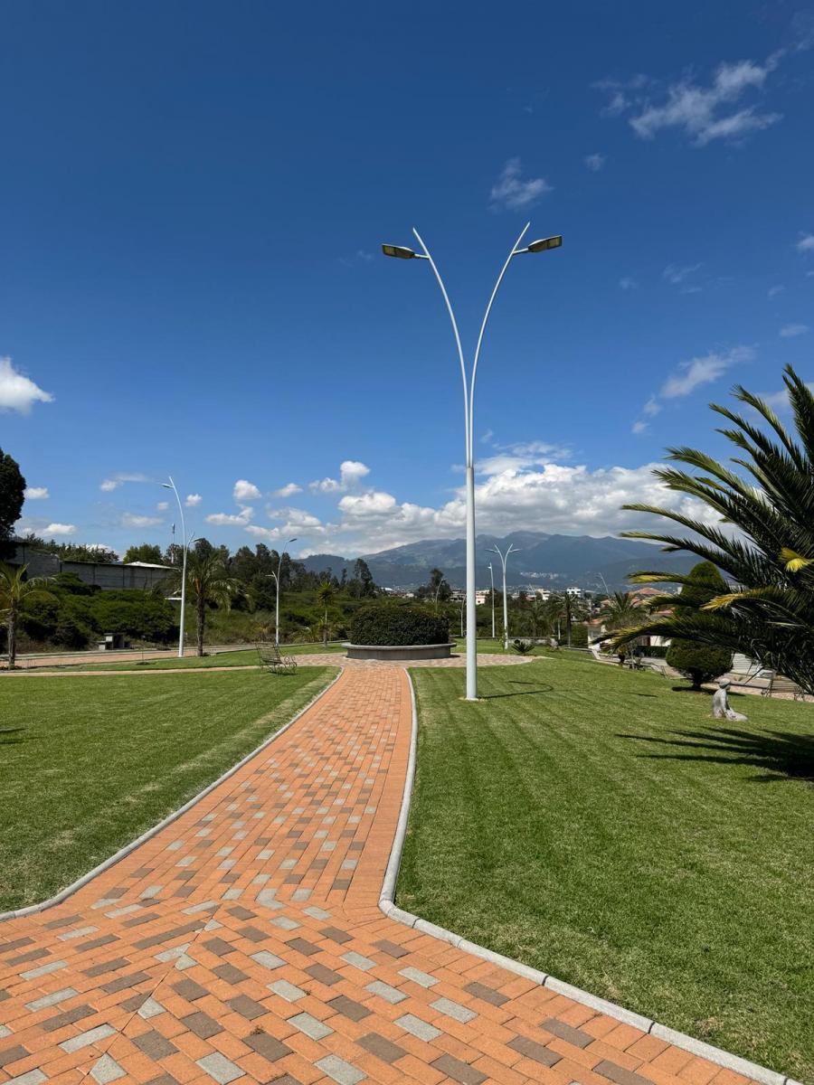 Vendo Terreno de Oportunidad en Urbanización de Lujo 1000 m². La Cerámica - Tumbaco — imagen 9