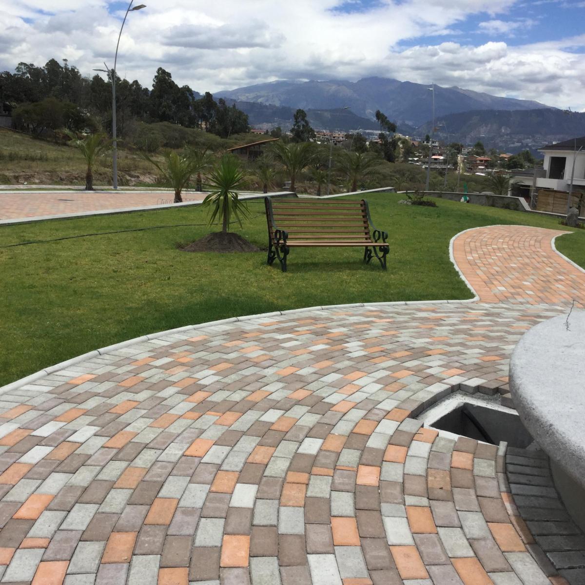 Vendo Terreno de Oportunidad en Urbanización de Lujo 1000 m². La Cerámica - Tumbaco — imagen 8