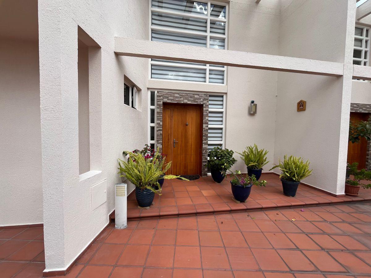 Cumbaya Casa de Venta con Jardín Miravalle 3 — imagen 9