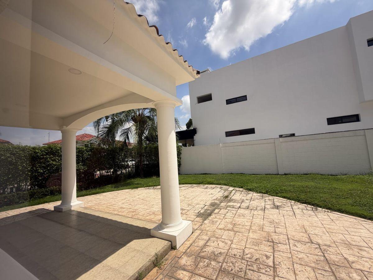 Se Vende Casa Esquinera en Estancias del Rio Via Samborondon, Guayas — imagen 10