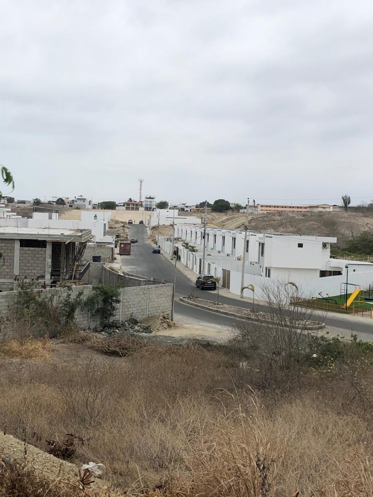 Un Lote de Terreno en Venta en La Urbanizacion Mantazul, Manabí — imagen 6