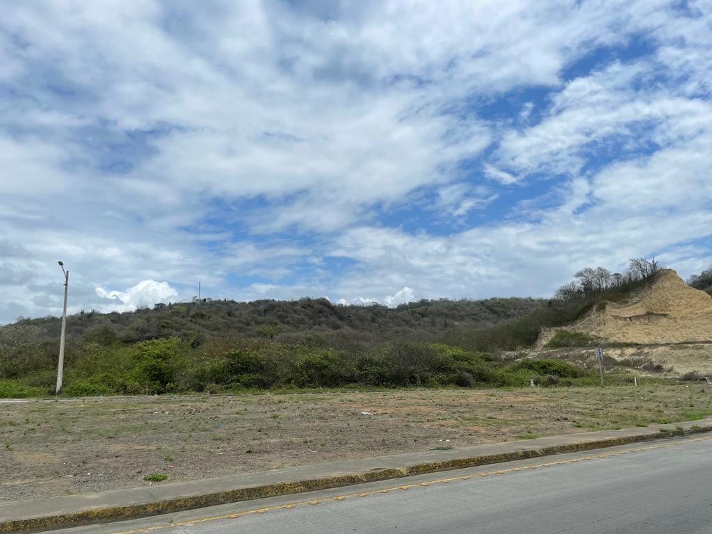 Terreno de 5.3 Hectáreas en Canoa Más 1522 de Terreno Frente a La Playa, Manabí — imagen 10