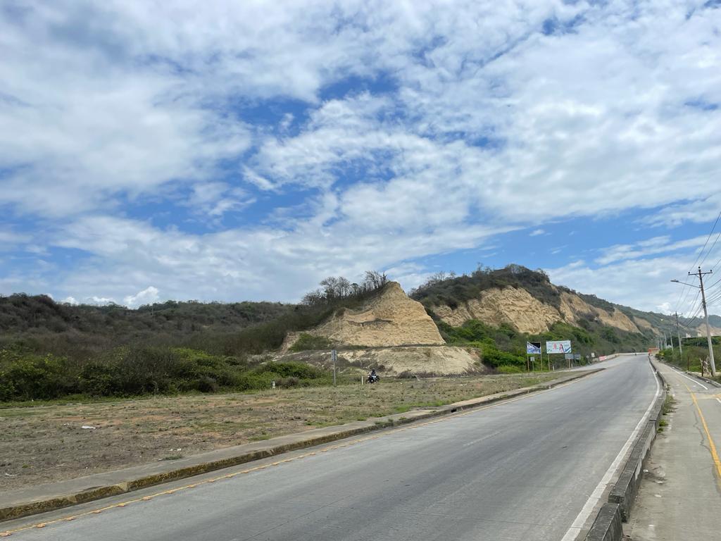 Terreno de 5.3 Hectáreas en Canoa Más 1522 de Terreno Frente a La Playa, Manabí — imagen 7