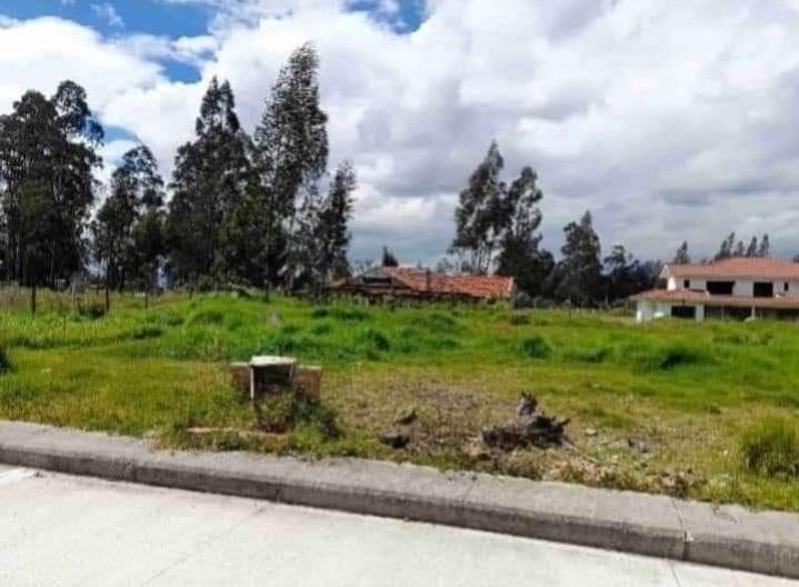 Hermoso Terreno de Venta en Urbanizacion Prado Rio (Frente Al Tenis Club), Azuay — imagen 4
