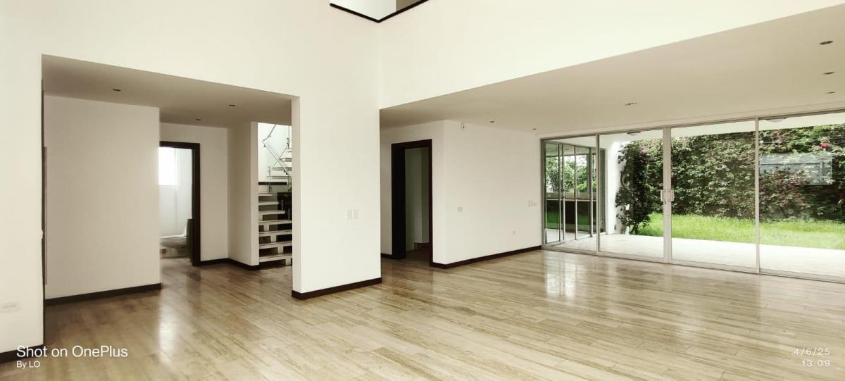 Casa Moderna en Venta Cumbayá Sector Urbanización La Viña. Provincia de Pichincha — imagen 5
