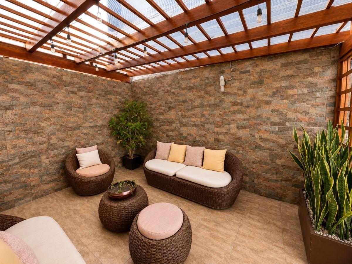 En Venta Casa de Cuatro Dorm. Dentro de Conjunto 179 m² - Tumbaco — imagen 9