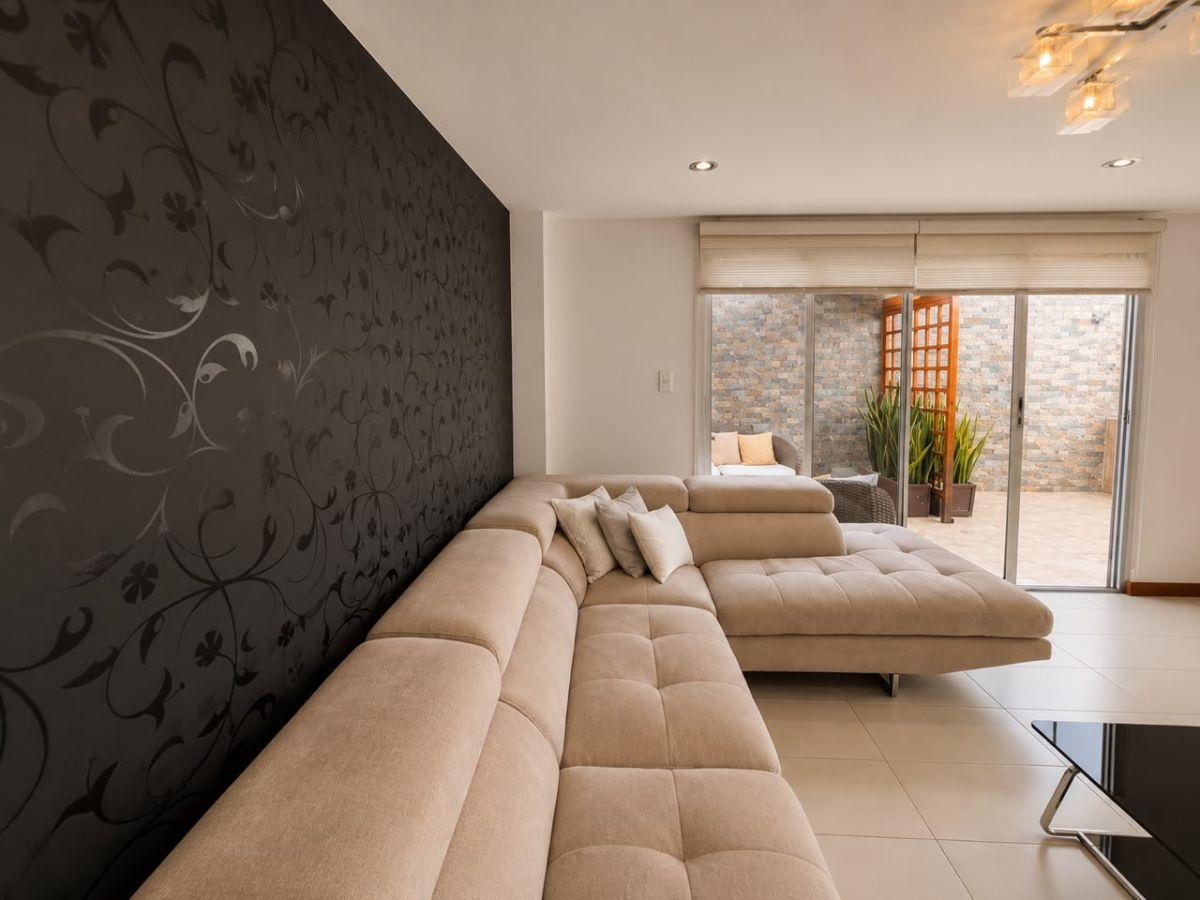 En Venta Casa de Cuatro Dorm. Dentro de Conjunto 179 m² - Tumbaco — imagen 7