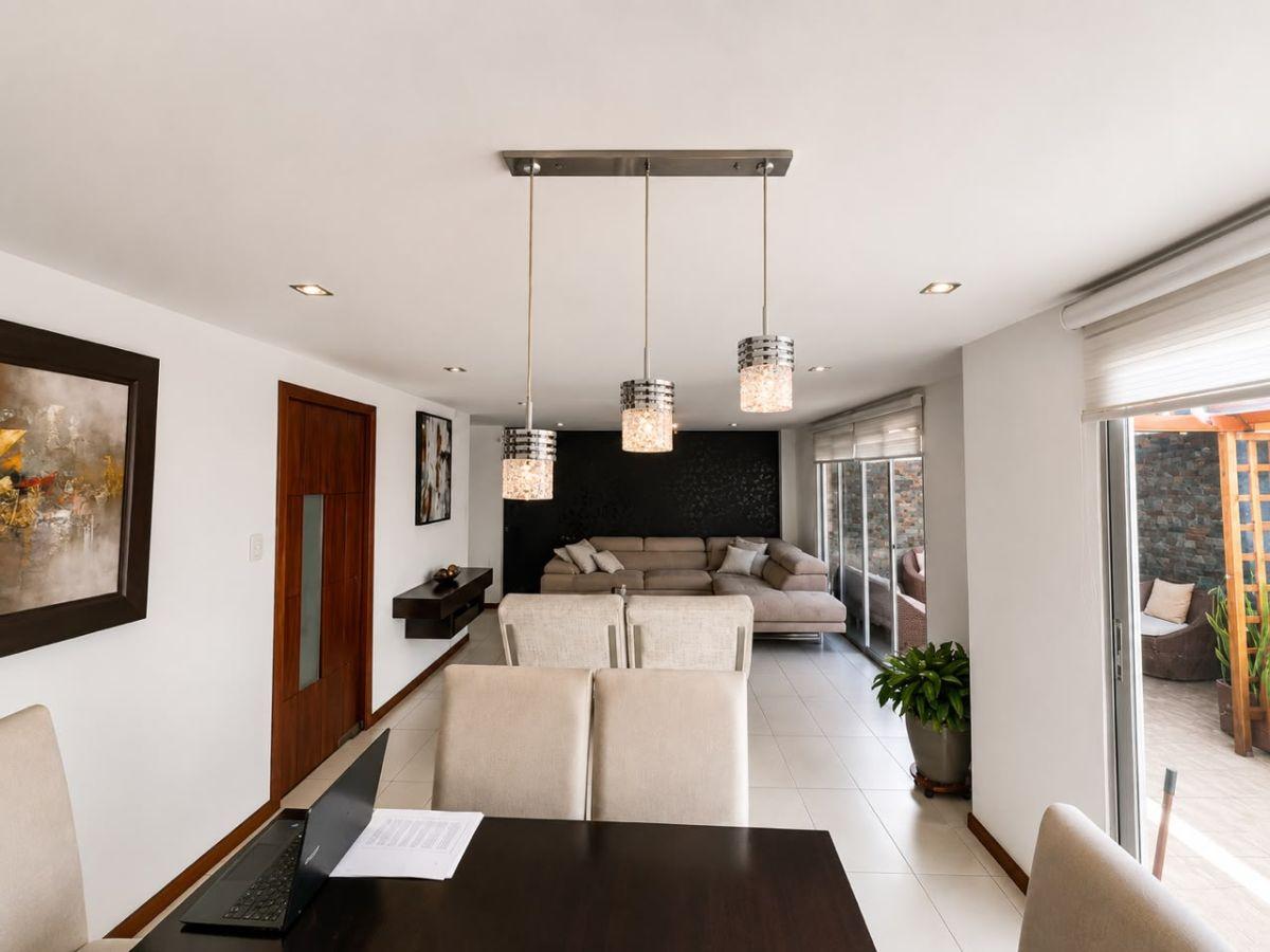 En Venta Casa de Cuatro Dorm. Dentro de Conjunto 179 m² - Tumbaco — imagen 6