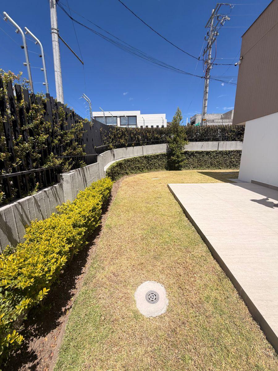 Venta Casa Moderna por Estrenar en Conjunto en Chiviqui La Cerámica /sharon Reed — imagen 4