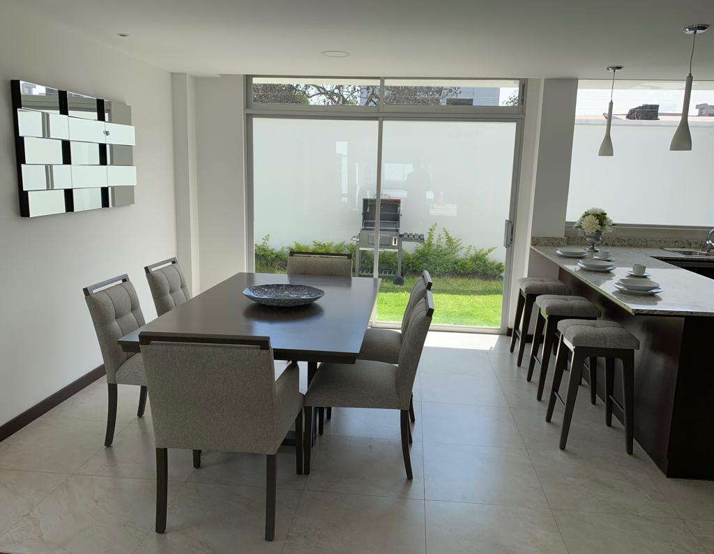 Hermosa Casa Esquinera en Venta en El Mejor Sector de Tumbaco - Villa Ventura — imagen 7