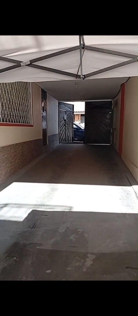 Casa Rentera de 8 Departamentos en Venta a 2 Cuadras del Estadio del Aucas — imagen 10