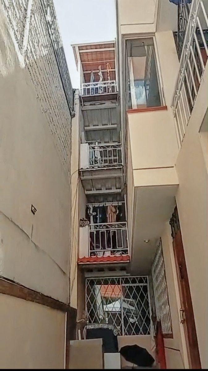 Casa Rentera de 8 Departamentos en Venta a 2 Cuadras del Estadio del Aucas — imagen 7