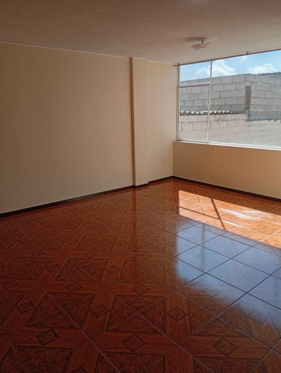 Casa Rentera de 8 Departamentos en Venta a 2 Cuadras del Estadio del Aucas — imagen 4