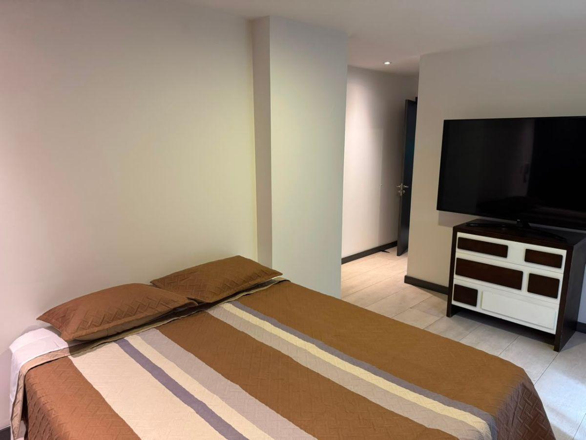 En Venta Lindo y Súper Cómodo, 2 Dorm., Sector La Carolina, Lado Shyris, Suiza y Checoslovaqia — imagen 4
