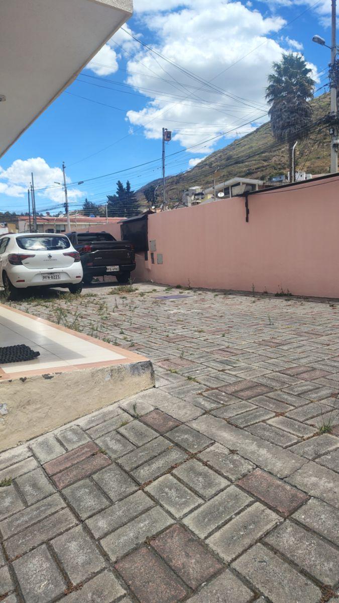 En Venta/ Renta Hermosa y Muy Comoda Casa, 4 Dorm., 2 Garajes, Sector La Campiña, El Condado — imagen 7
