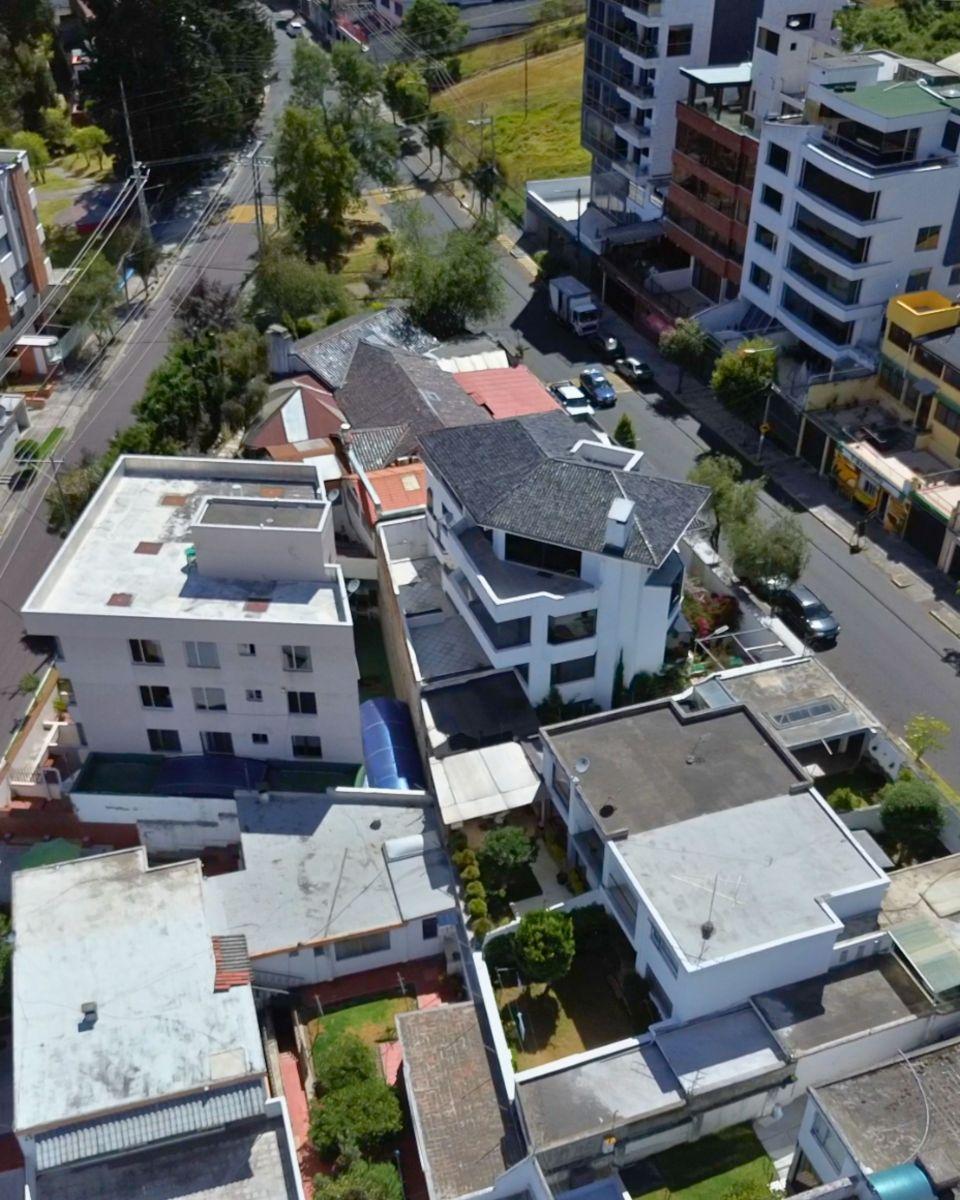 En Venta | Casa de 4 Plantas — imagen 9